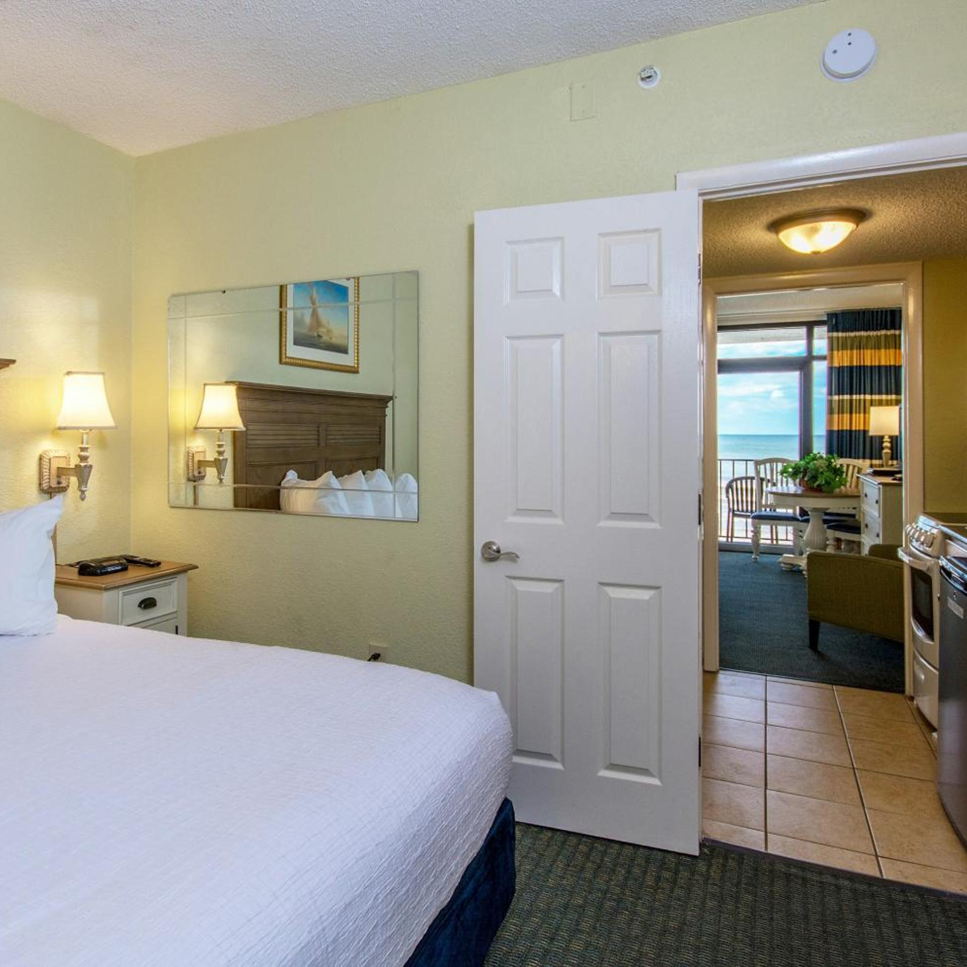 Schooner, Mini, Suite, Ocean Front، Compass Cove Resort 3/7