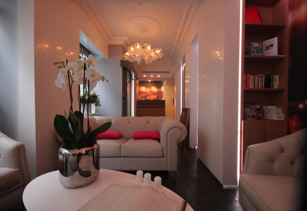 Hotel Lumieres Montmartre Paris 40/62