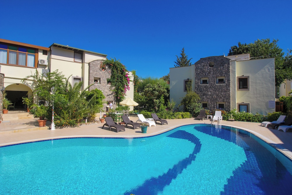 Bella Garden Boutique Hotel 73/83
