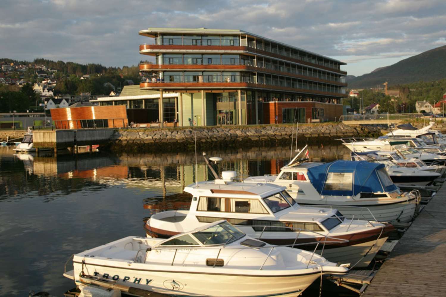 Quality Hotel Ulstein 8/9