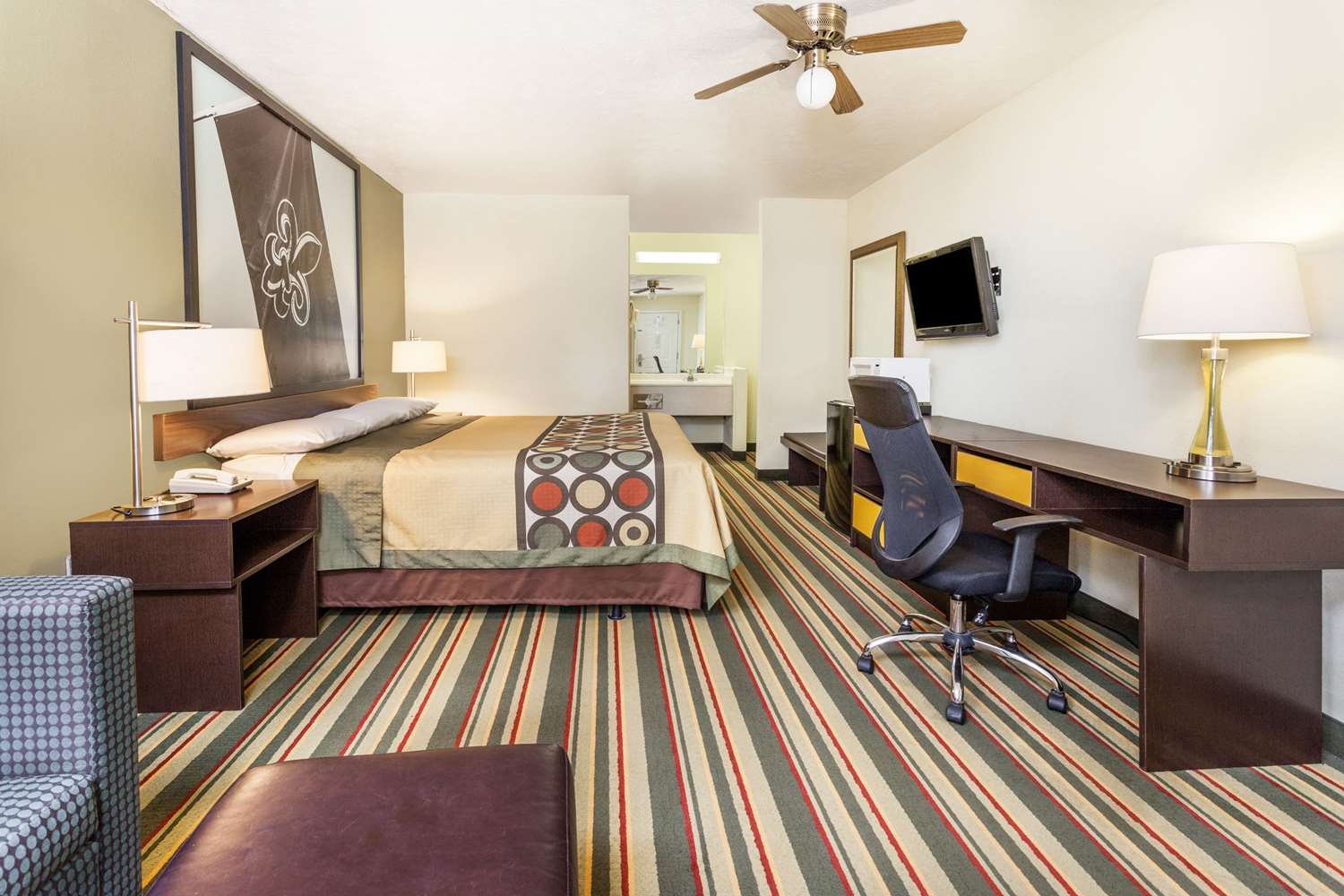 Super 8 By Wyndham Brookhaven 33/52
