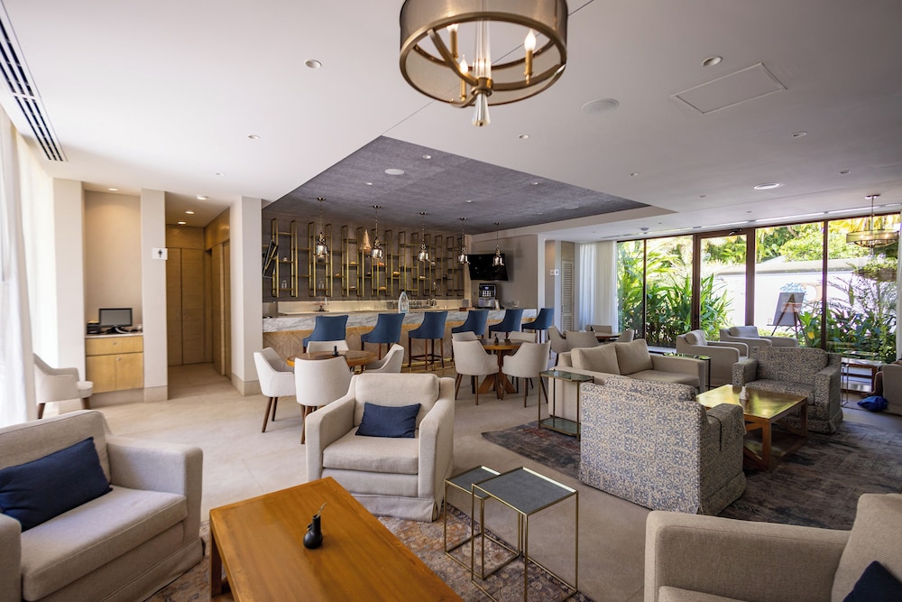 Vallarta Gardens Beach Front Hotel and Residences 27/65