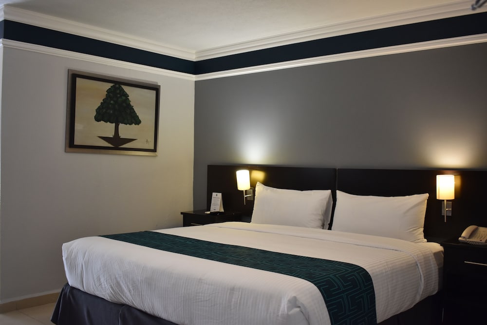 STANDARD, KING BED