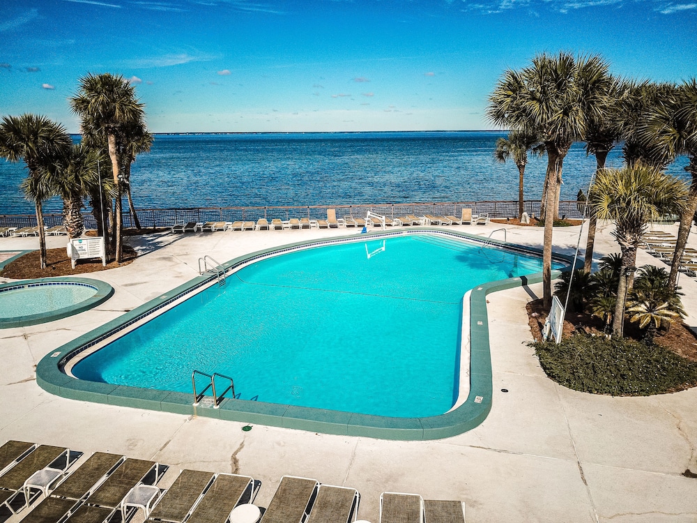 Bay Club of San Destin 49/54