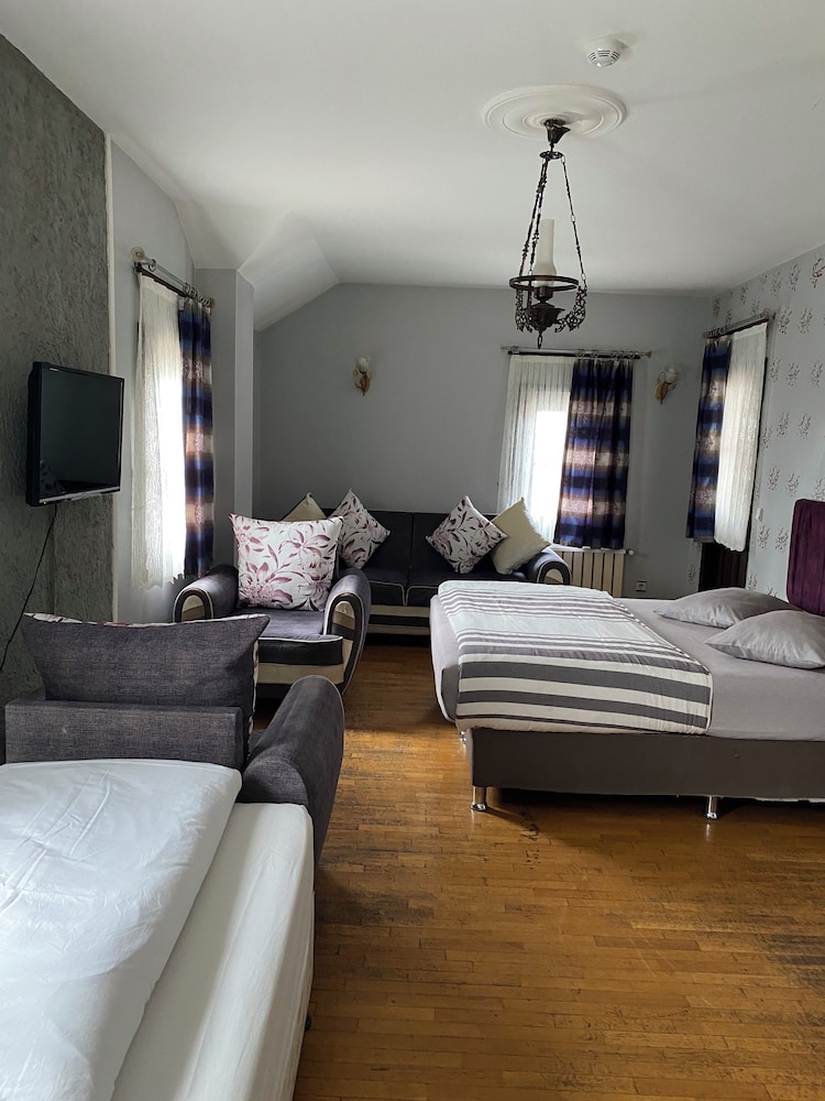Room, Quadruple, 1 Double and 3 Single Beds, Sea View, Balcony