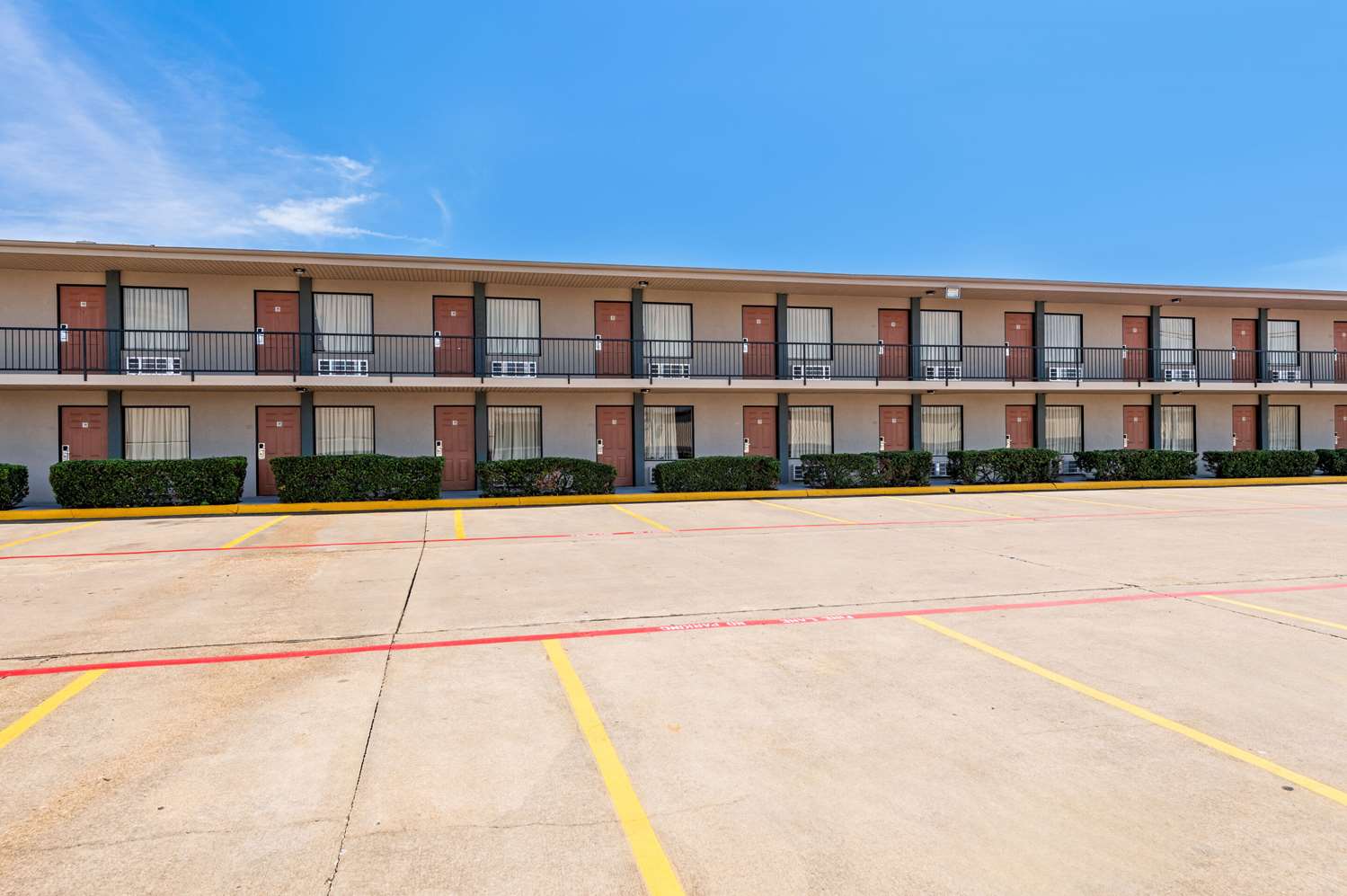 Econo Lodge Texarkana I-30 24/32