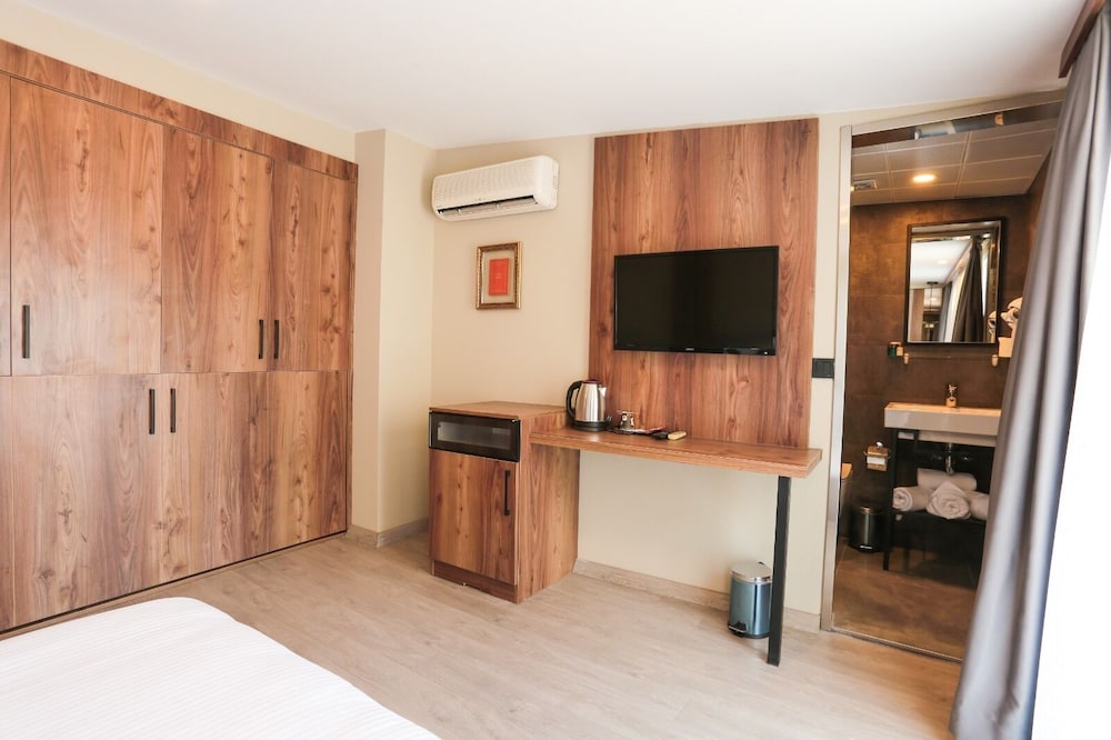 Arach Hotel Harbiye 49/73