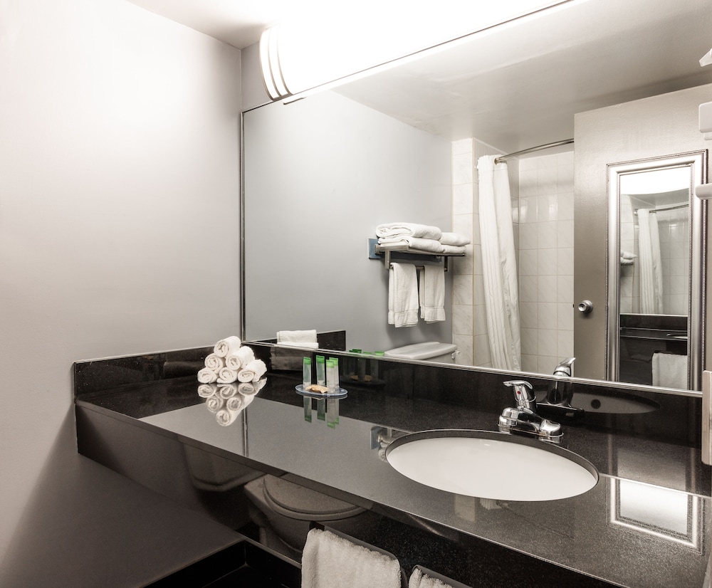 Lelux Hotel 51/52