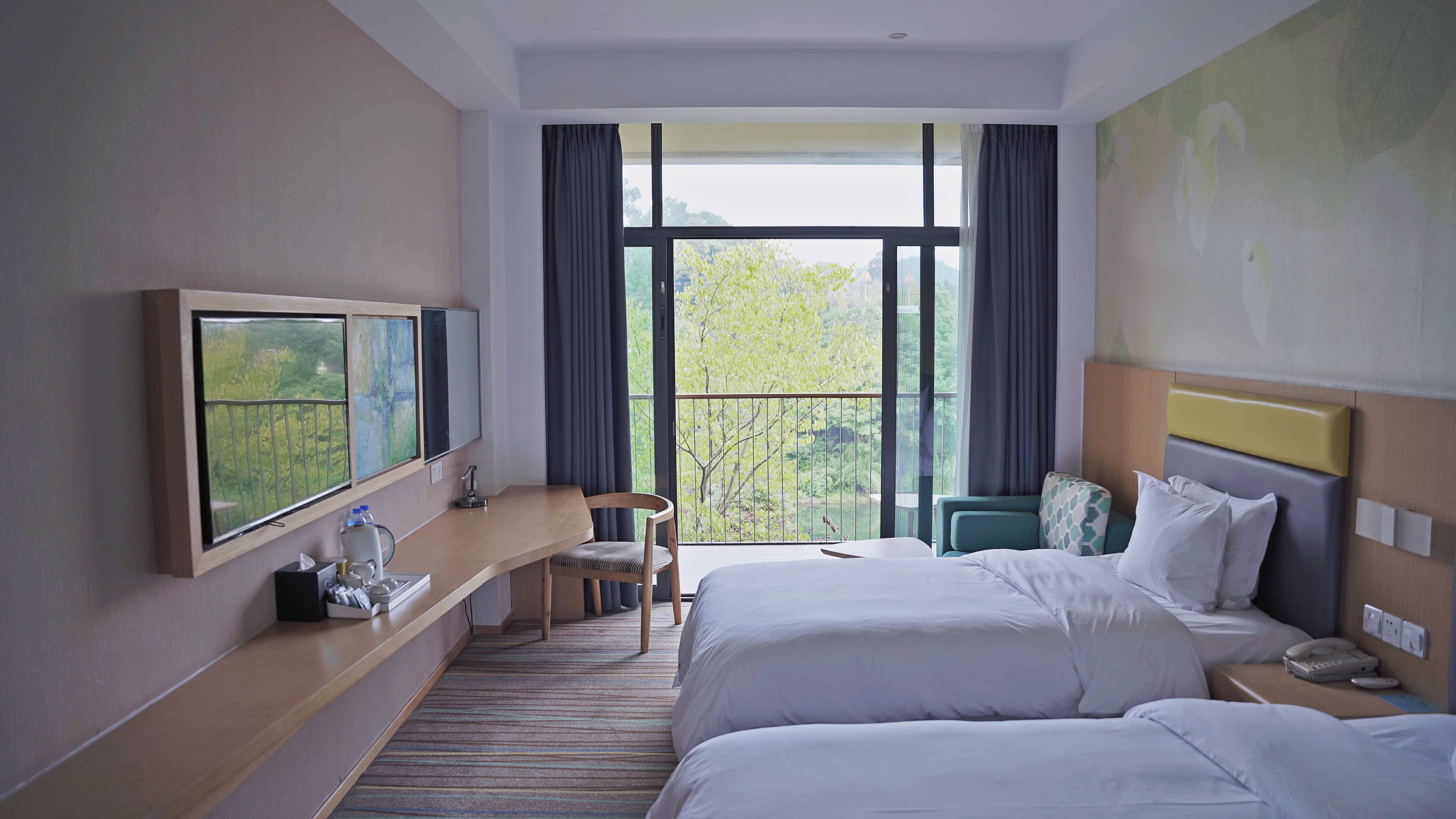 HOLIDAY INN EXPRESS EMEI MOUNTAIN 17/69