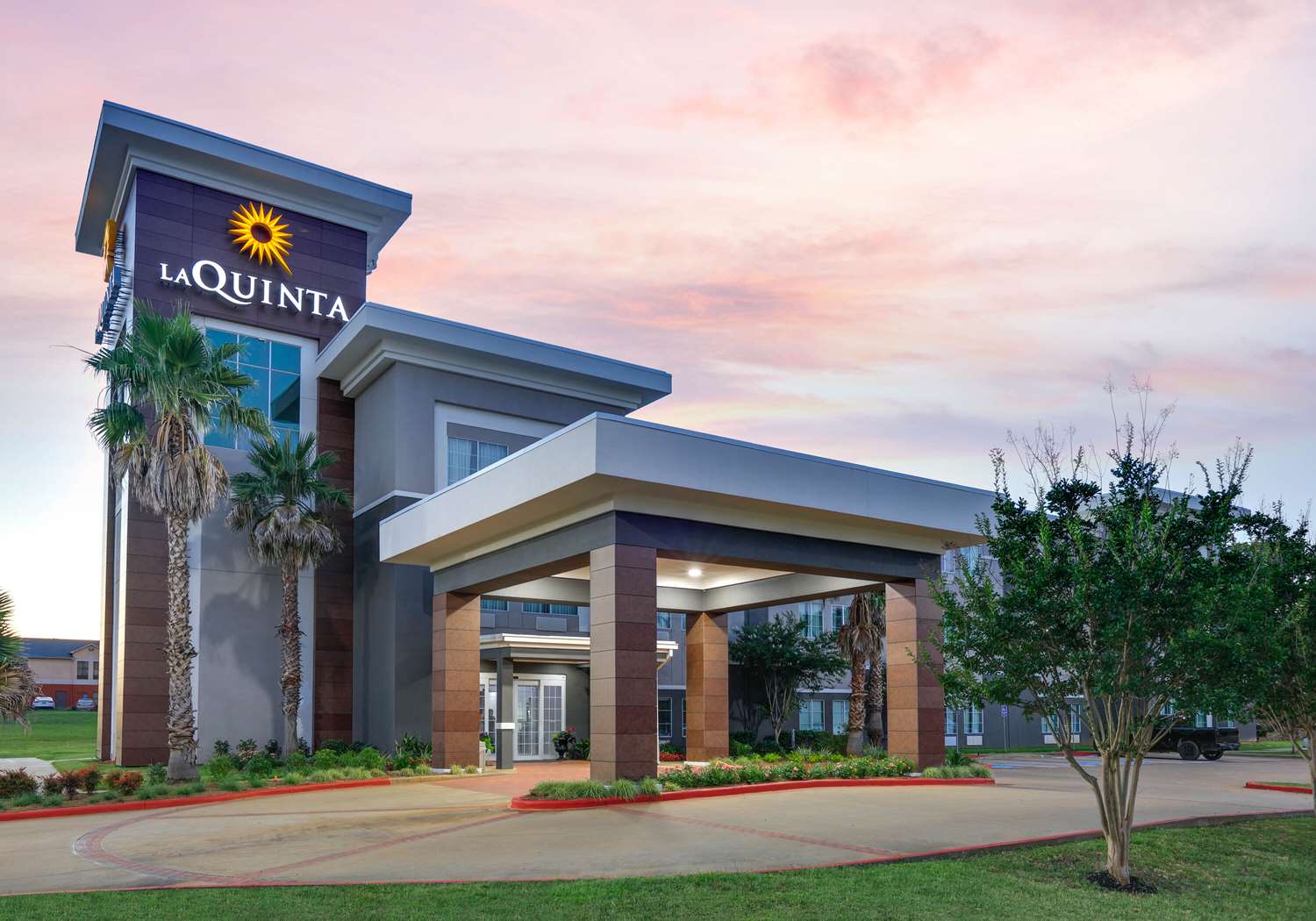 La Quinta Inn Suites Jacksonville 3/34