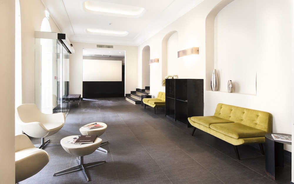 The Republic Hotel 53/59