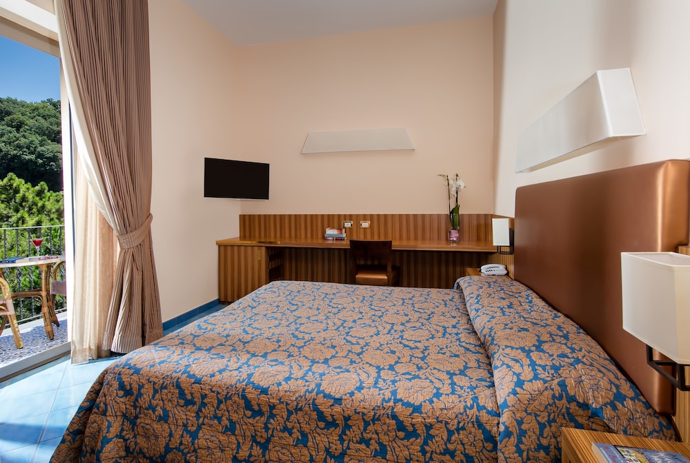 Grand Hotel Due Golfi 18/45