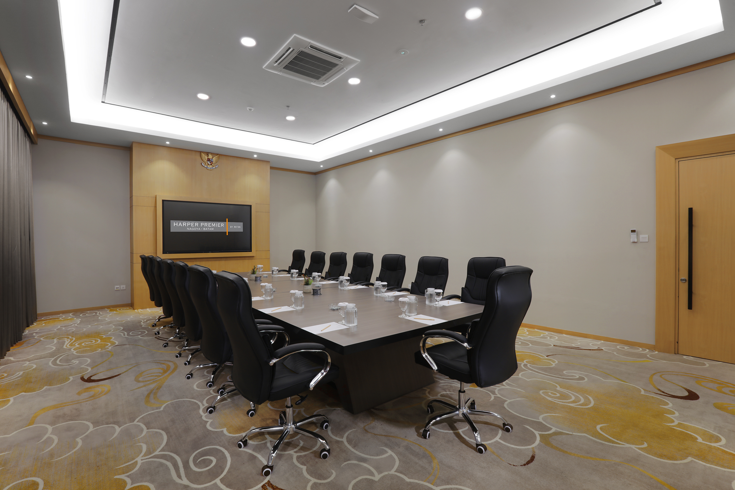 Harper Premier Nagoya Batam 22/25