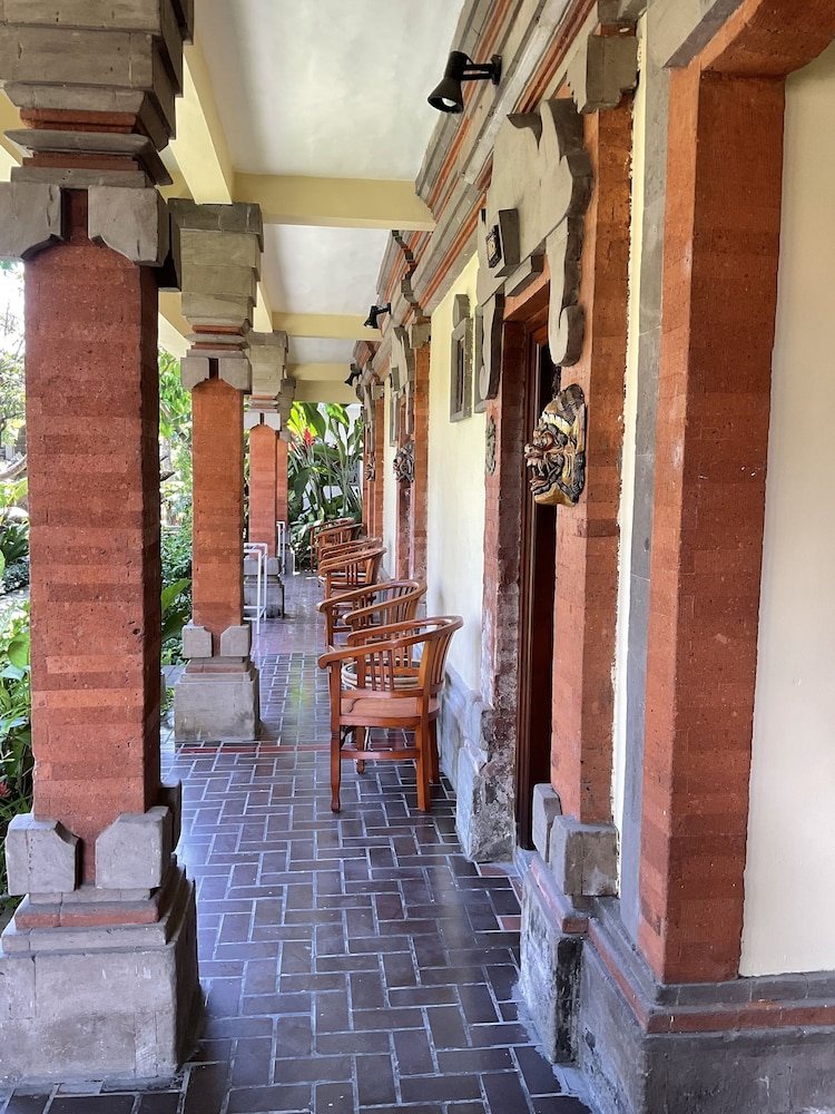Hotel Kumala Bali (Grand Kumala) 36/62