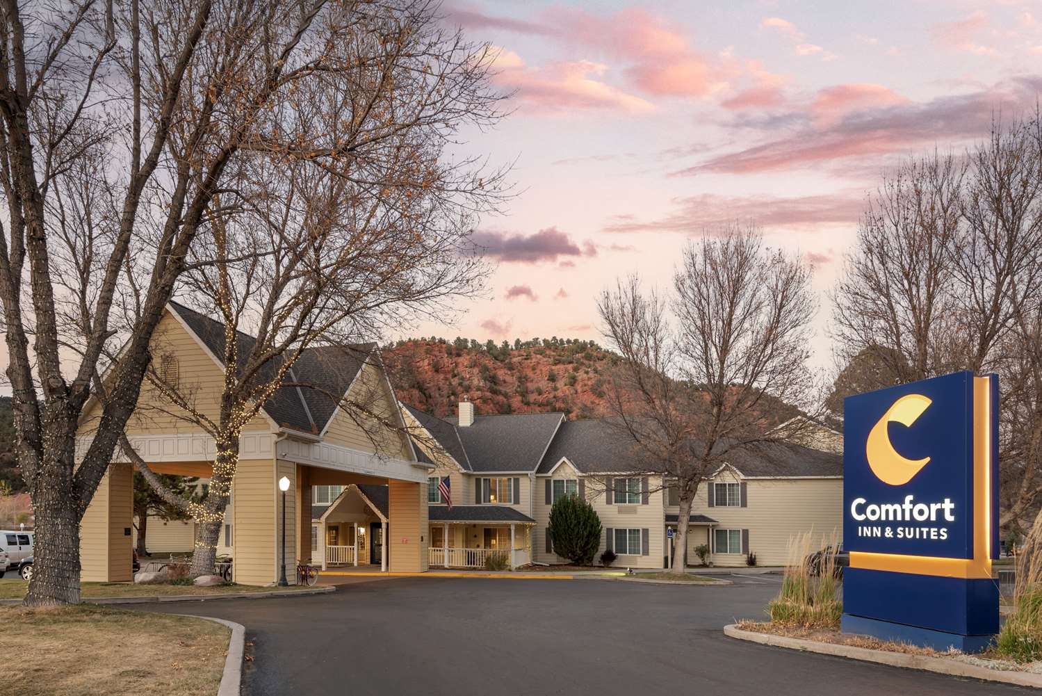 Comfort Inn & Suites Carbondale on the Roaring Fork 4/60
