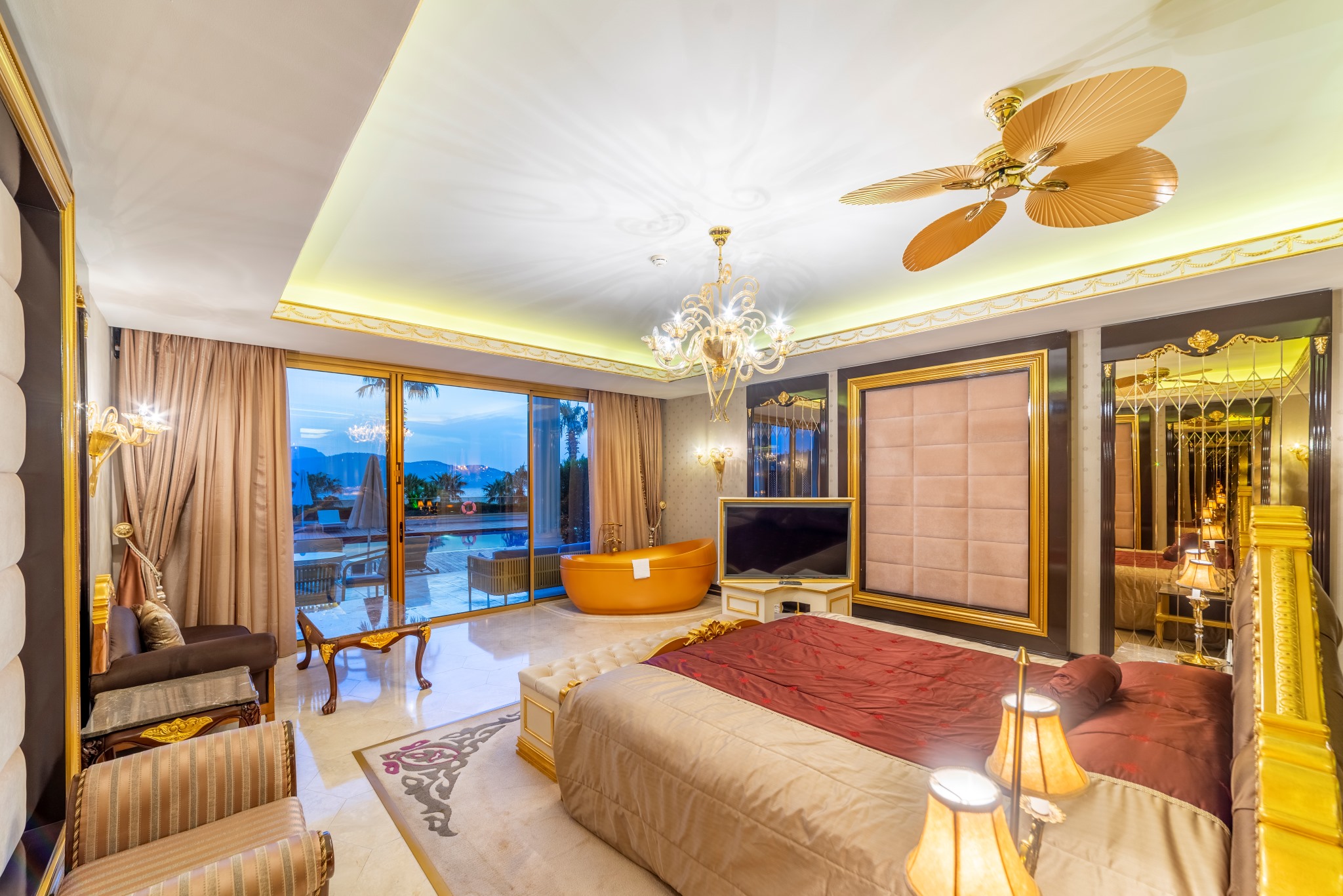 DELUXE ROOM SWIM UP SEA VIEW