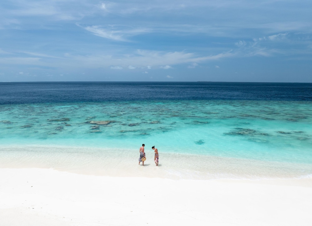 Avani+ Fares Maldives Resort 156/164