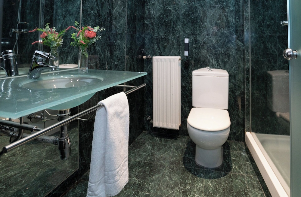 Hotel Ciutat Martorell 59/60