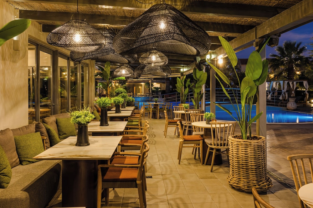 Avithos Resort 74/92