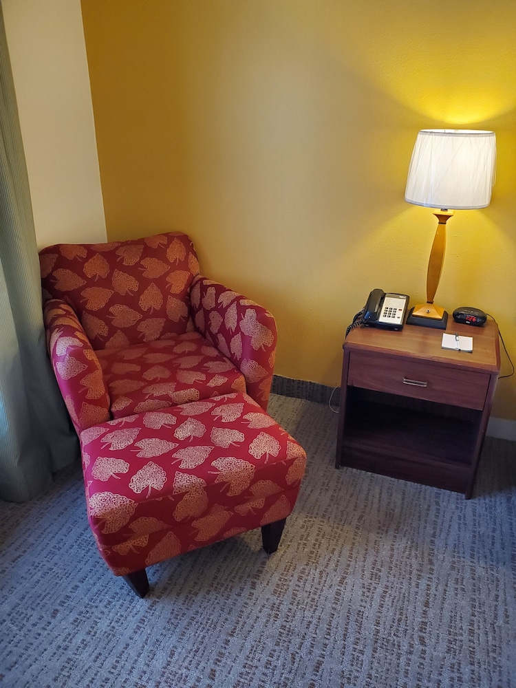 Wingate by Wyndham Uniontown 14/27