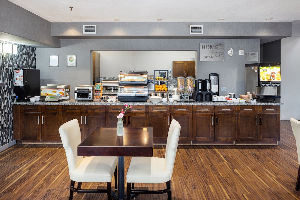 Home Inn Suites Yorkton 57/65