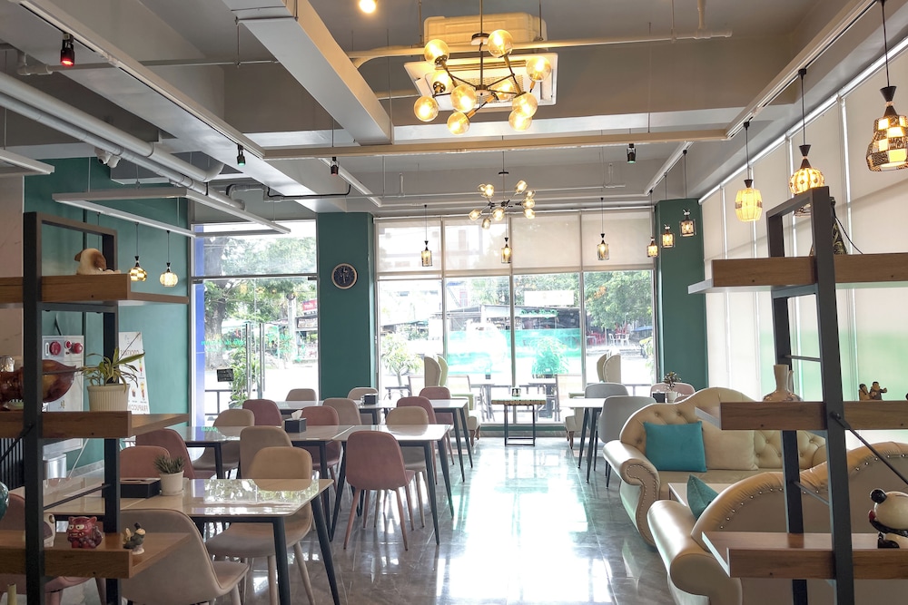 The Clover Hotel Angeles City managed by Cocotel 39/50