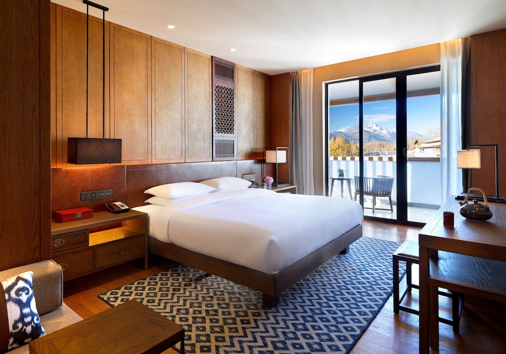 Jinmao Purelax Lijiang, The Unbound Collection By Hyatt 13/70