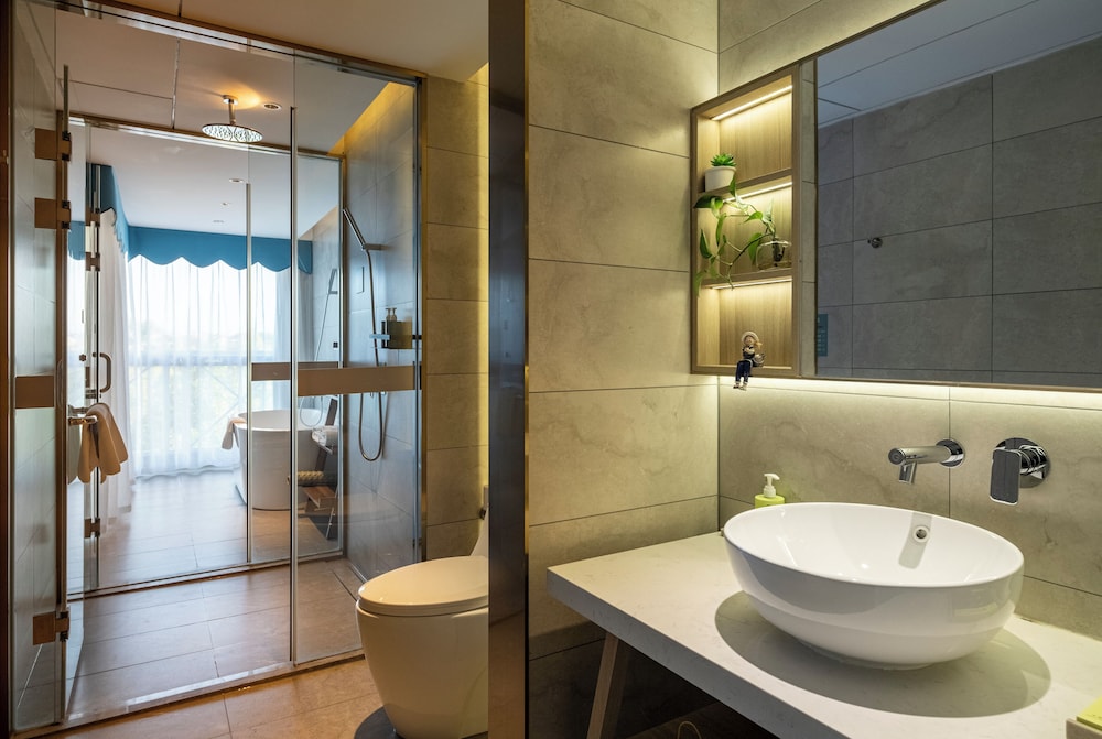 Guilin O-LIVE Social Hotel 50/50
