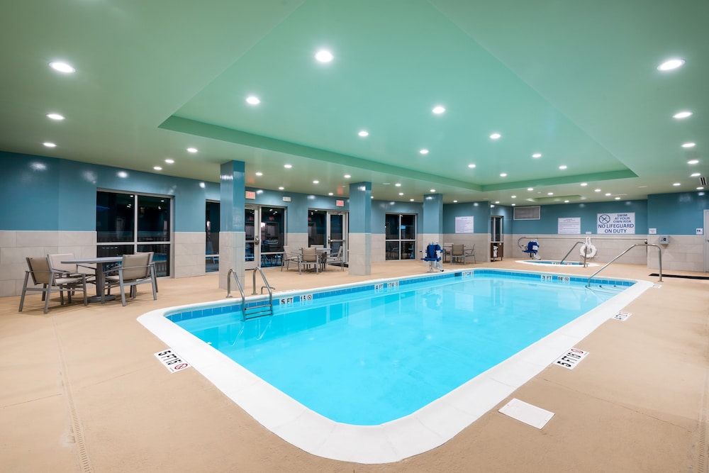Holiday Inn Express and Suites Florence I-95 and I-20 Civic Ctr, an IHG Hotel 45/70