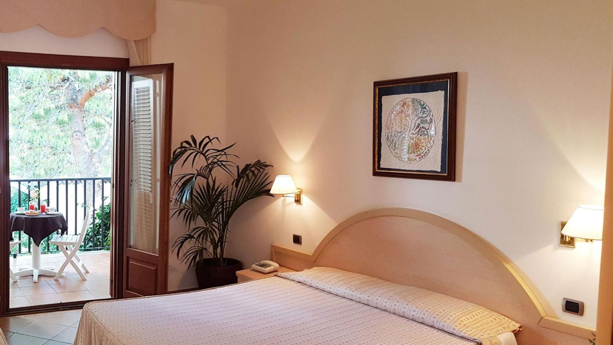 غرفة بسرير مزدوج أو سريرين منفصلين، HOTEL GABBIANO BEACH 2/5