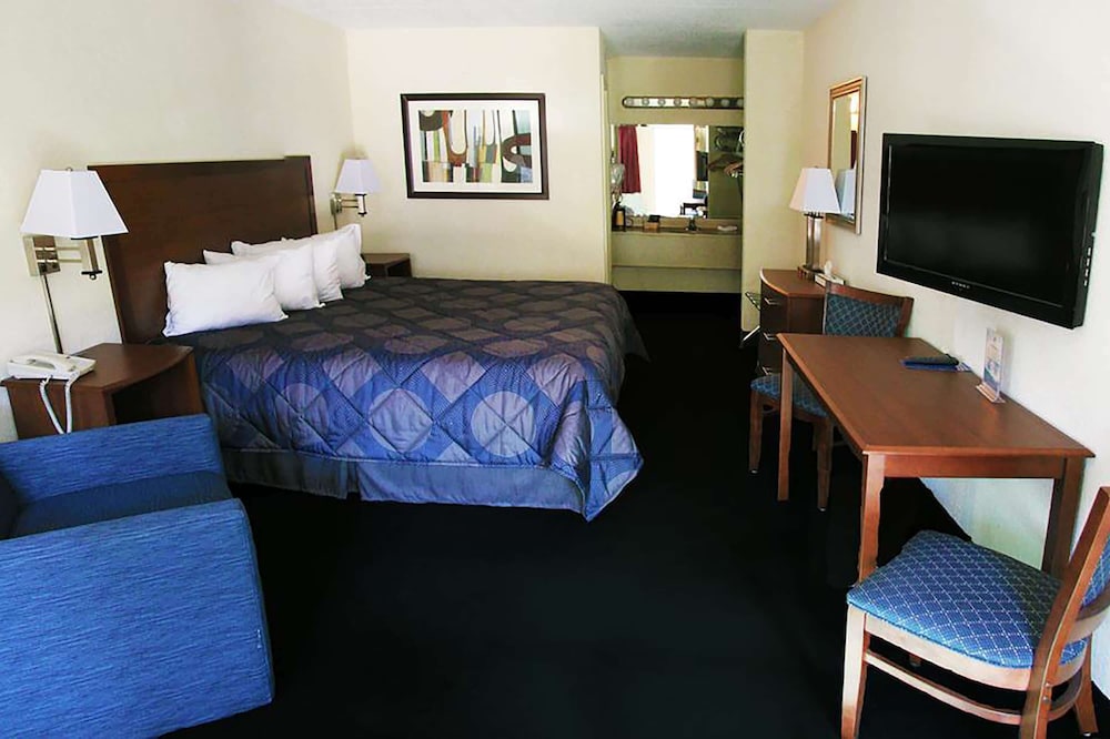Branson Waterpark Hotel 45/53