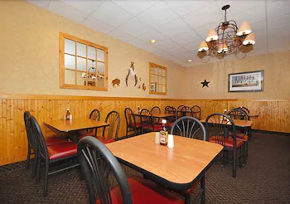 Quality Inn New Columbia-Lewisburg 35/39