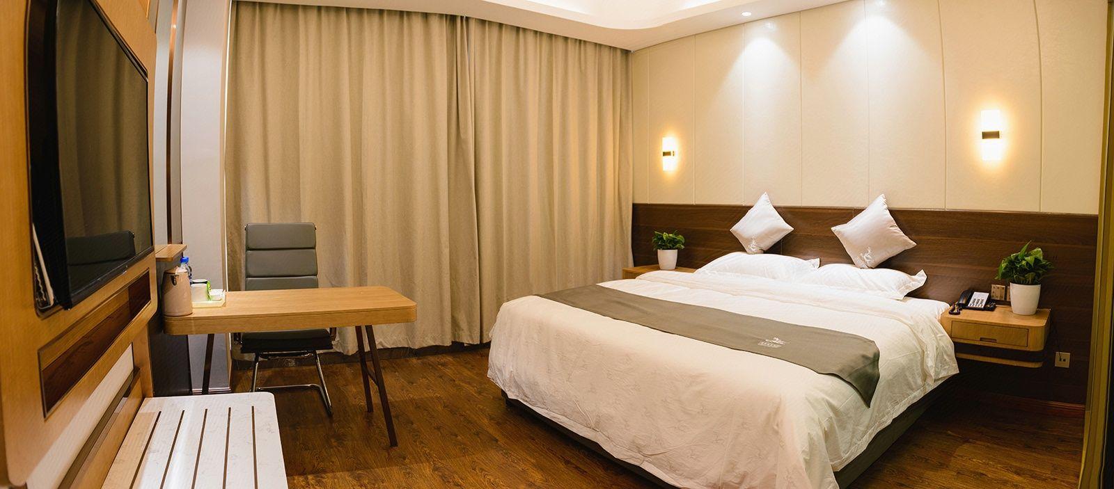 Feature, Double Bed