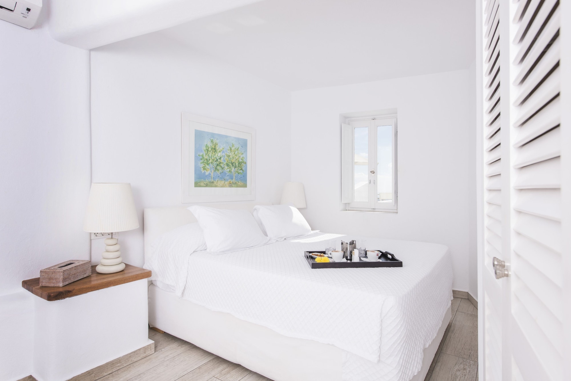 SUPERIOR, SUITE, PANORAMIC CALDERA AND VOLCANO VIEW, SEA VIEW, OUTDOOR JETTED TUB