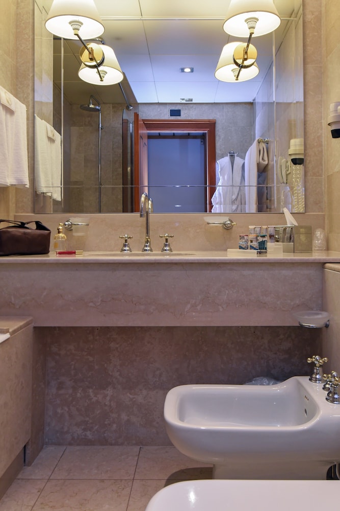 Hotel Leon d Oro 6/79