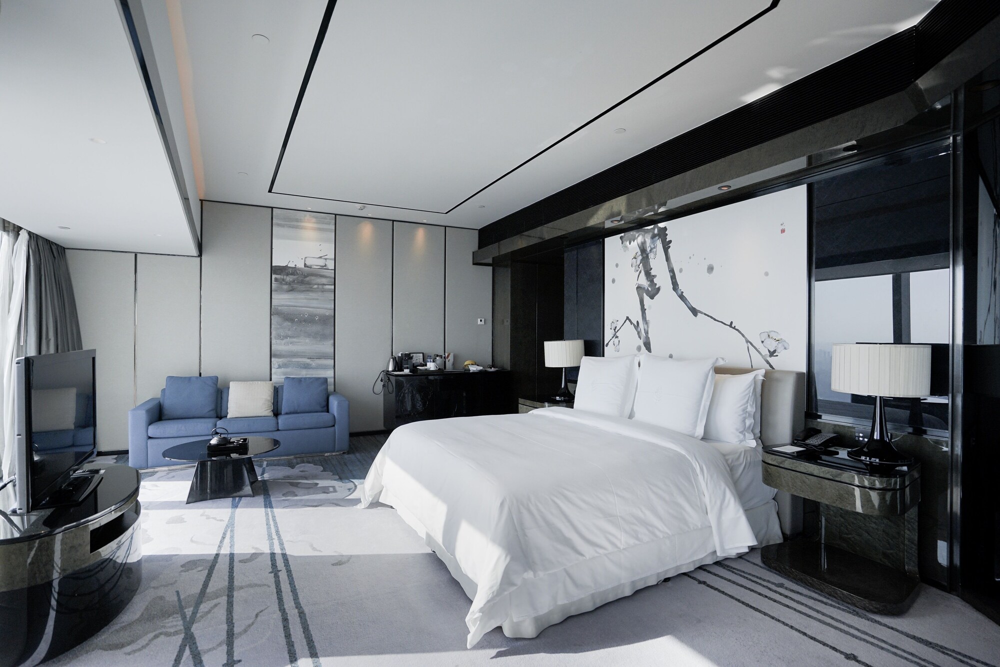 Premier, King Bed, Canton Tower View