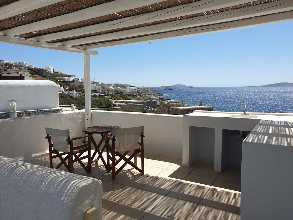 Sofia's Bungalows Mykonos 81/82