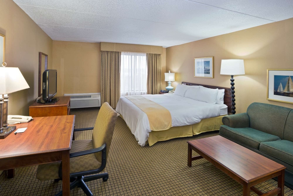 Hotel RL Cleveland Airport West 9/31
