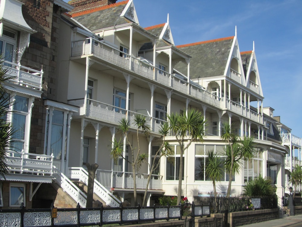 Ommaroo Hotel in ST HELIER JERSEY - UK