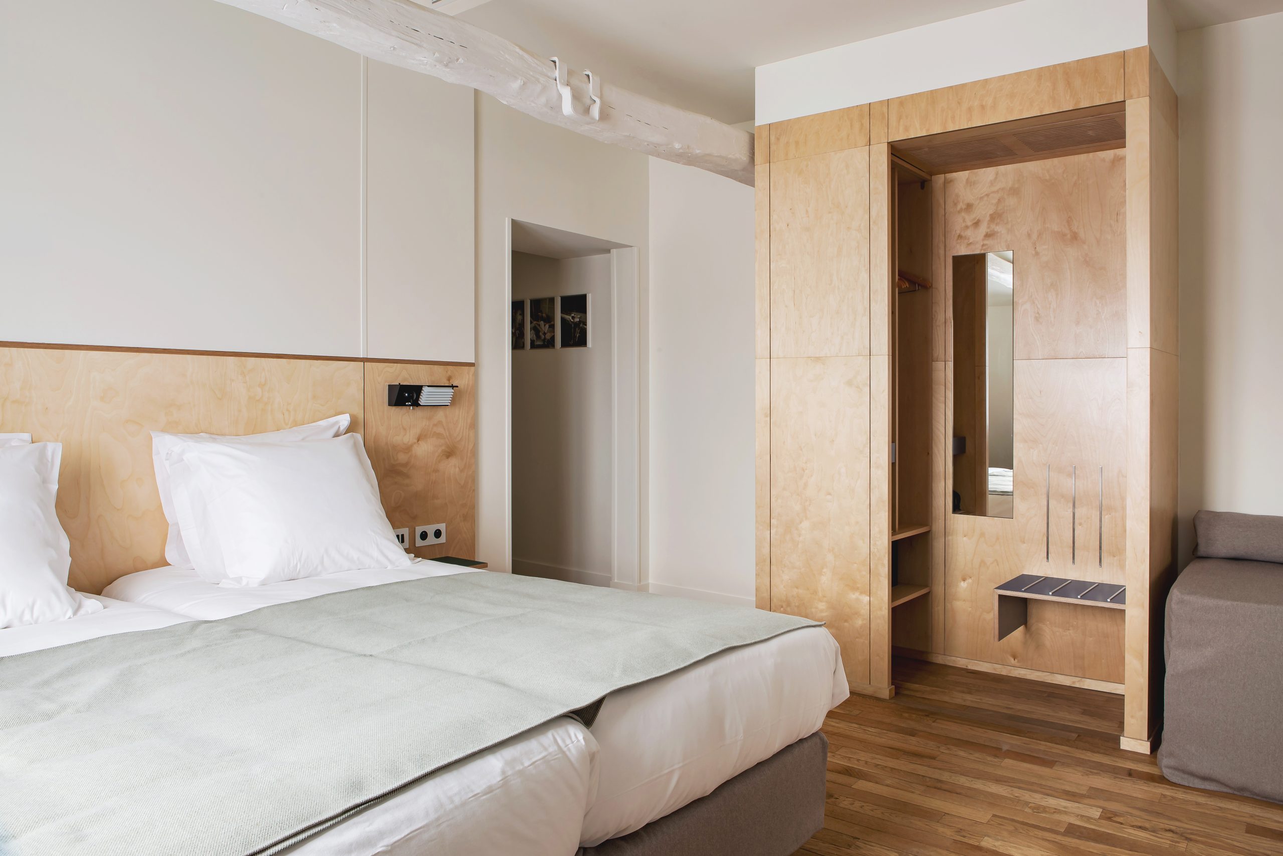 STANDARD, DOUBLE BED