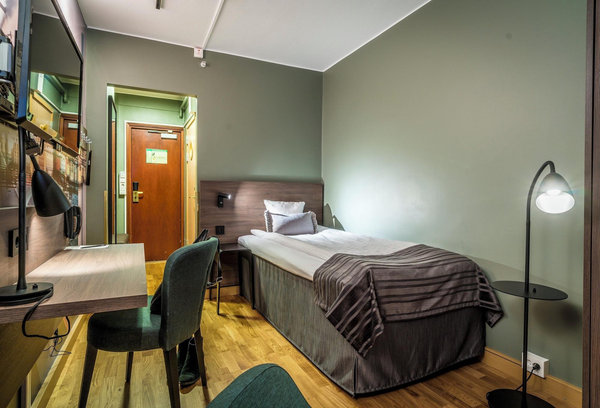 Room, Single