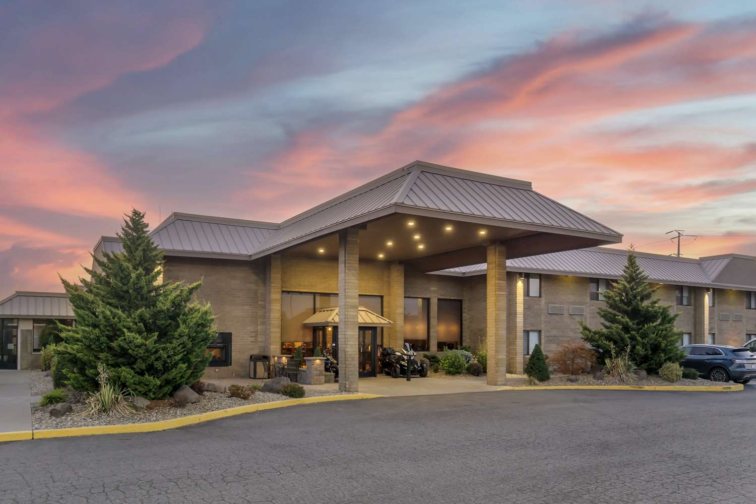 Best Western Plus Ahtanum Inn 2/49