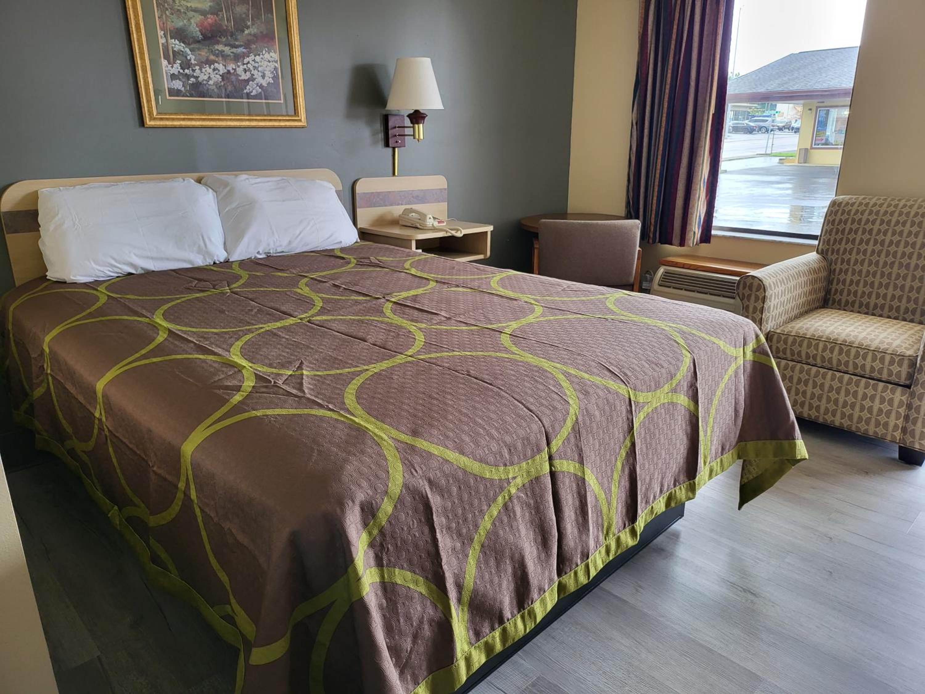 Room, Queen Bed