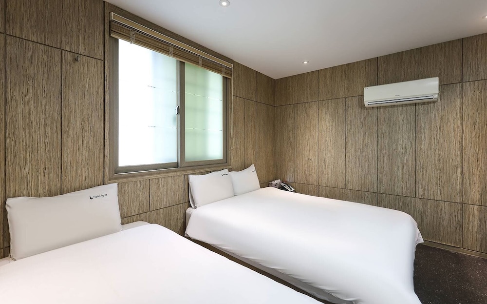 Business, Basement, 1 Double and 1 Single Bed