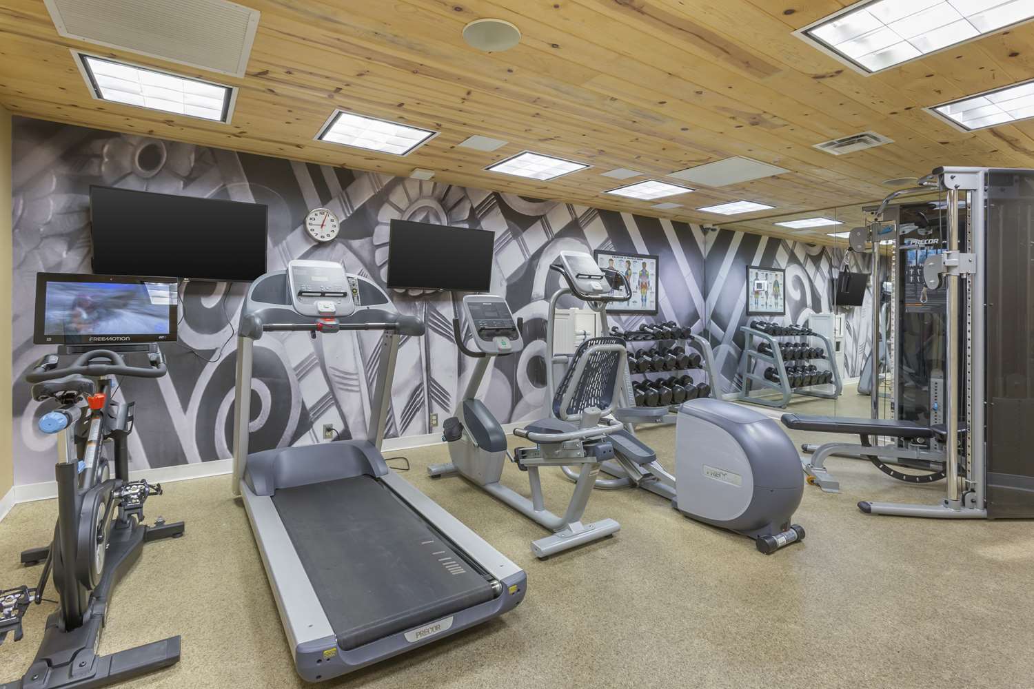 Best Western Plus Chandler Hotel & Suites 8/22