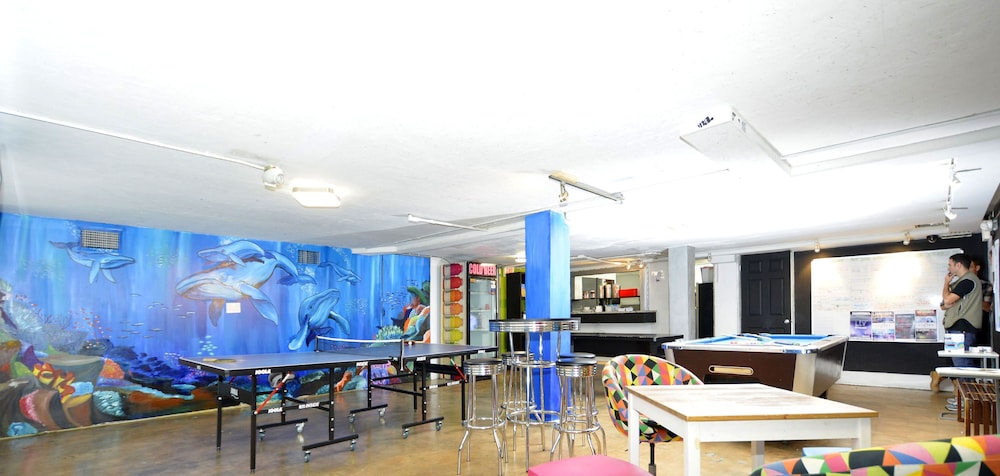 South Beach Rooms and Hostel 38/48