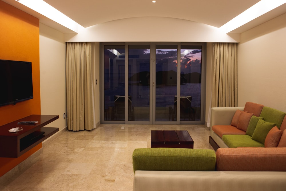 Hotel Azul Ixtapa Grand Resort Spa and Convention Center 33/51