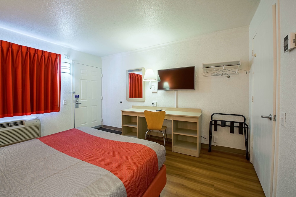 Motel6 Hammond, IN - Chicago Area 34/59
