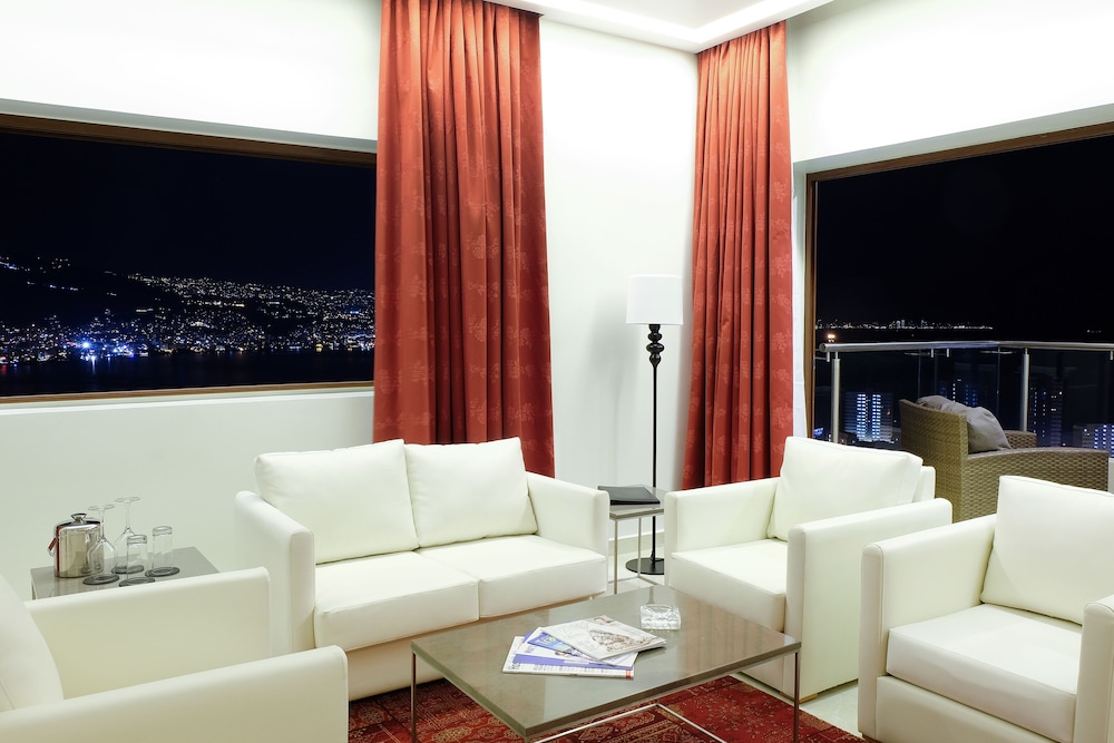Burj On Bay Hotel, Jounieh 23/73