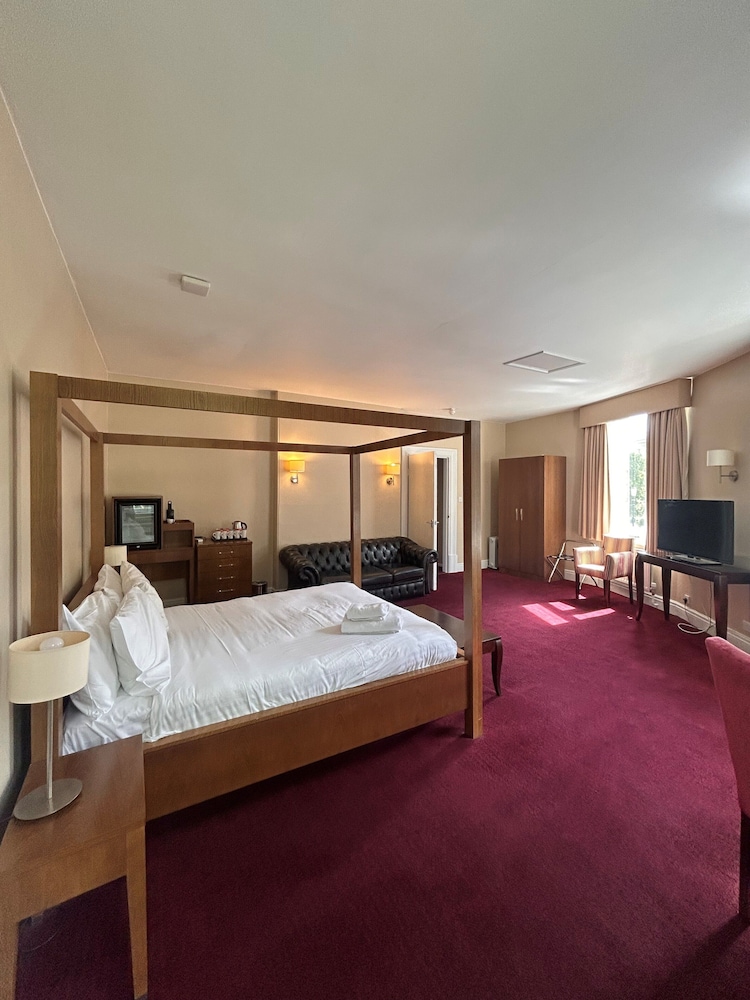 The Crown Hotel 18/74